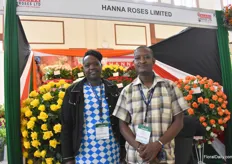 Milka Jeptoo and Tom Omondi from Hanna Roses Limited. They grow over 24 different varieties on their farm which is located in Thika. And of all 24 Madam Red, from the breeder United Selections, is the most popular.
